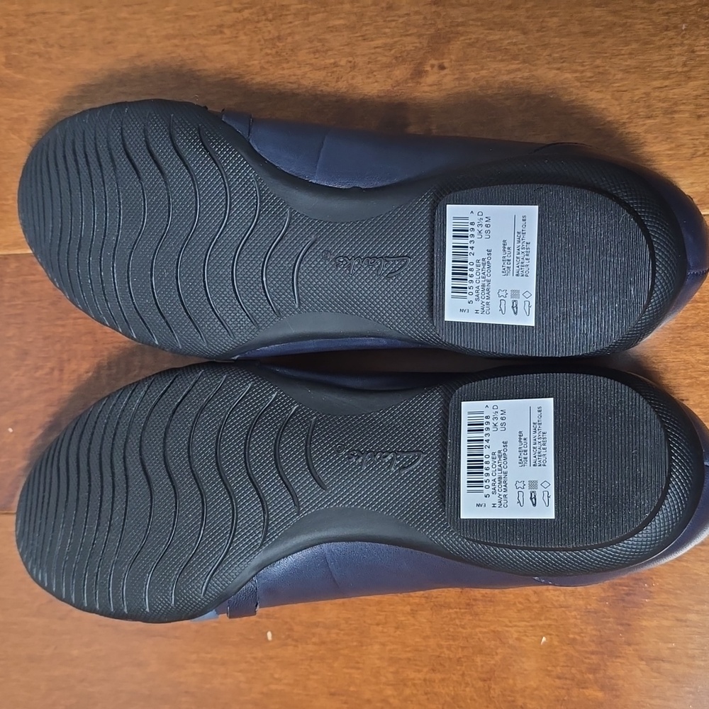 Clarks Sara Clover Navy Combination Leather Ballet Flats 6 NWT - Picture 9 of 11